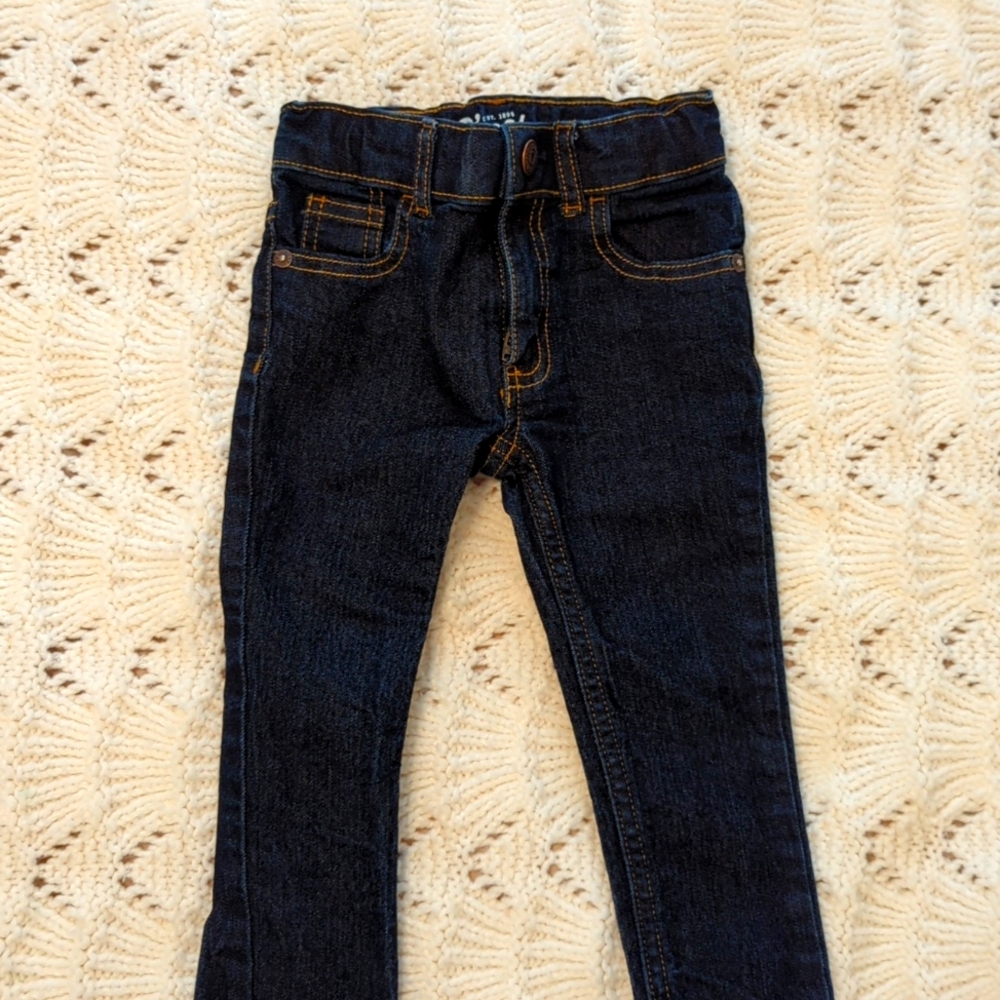 2T dark wash jeans like new